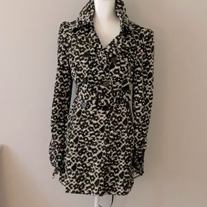 Bebe leopard print light weight double breasted trench